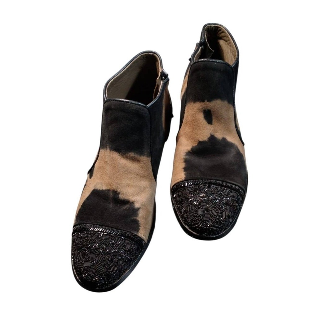 Meher‎ Kakalia x Anthro QUEEN Suede Ankle Boots Cow Print & Beaded Cap Toe Sz 8